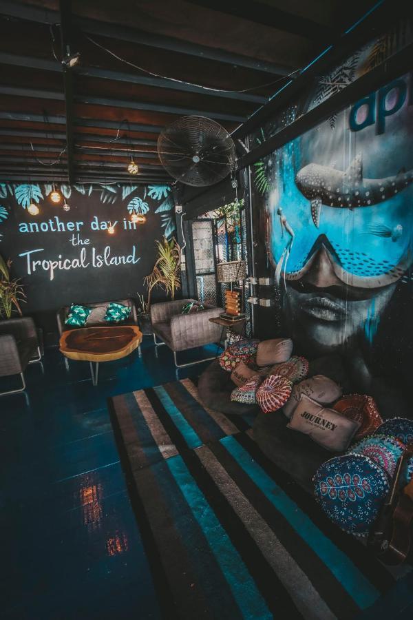 Dpm Koh Tao Diving Hotel & Bar Buitenkant foto