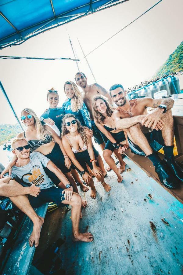 Dpm Koh Tao Diving Hotel & Bar Buitenkant foto