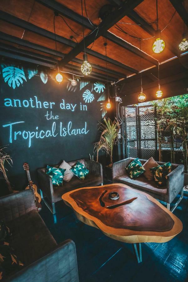 Dpm Koh Tao Diving Hotel & Bar Buitenkant foto