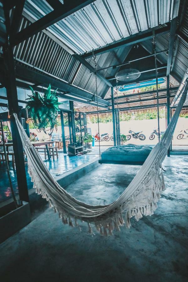 Dpm Koh Tao Diving Hotel & Bar Buitenkant foto